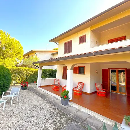 Apartman Delfini *